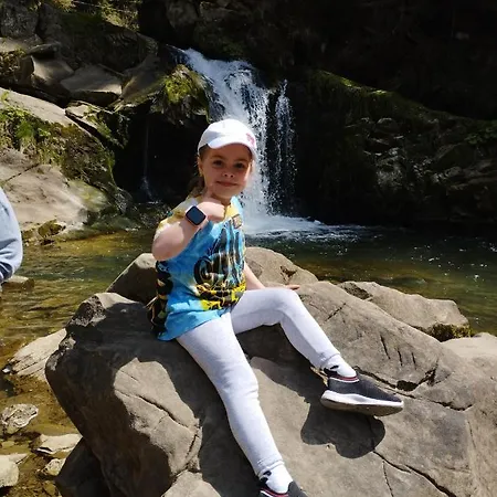 карпати анастасія * Skole